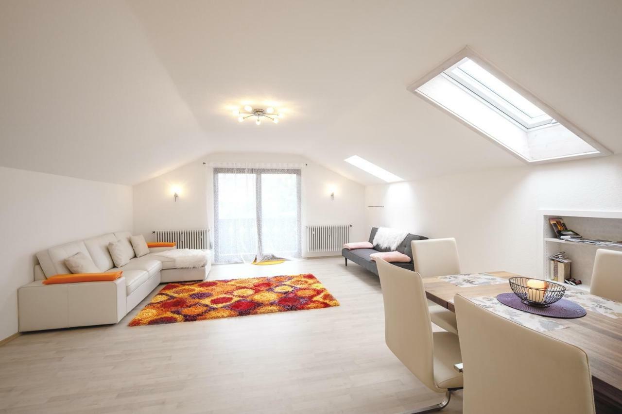 Lovely City Center Apartment ガルミッシュ・パルテンキルヒェン エクステリア 写真