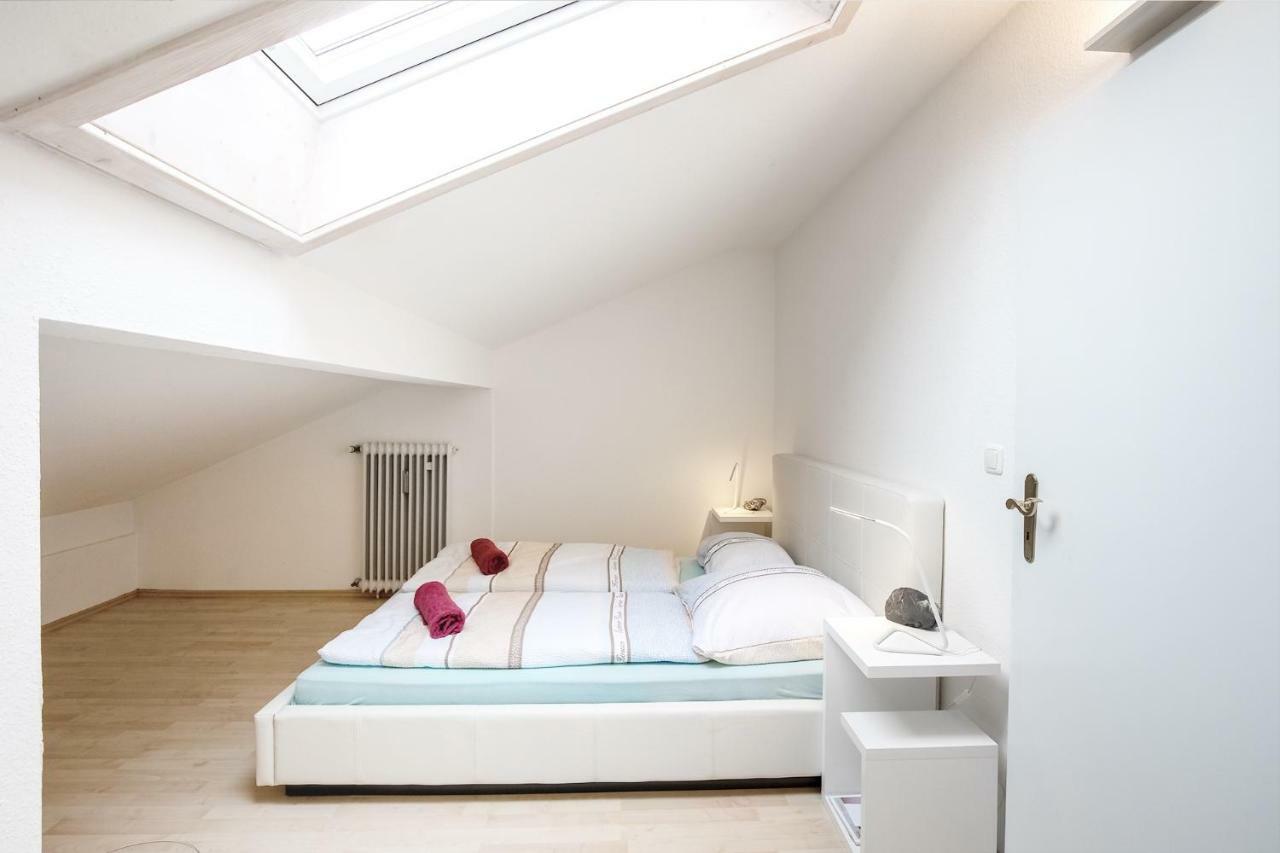 Lovely City Center Apartment ガルミッシュ・パルテンキルヒェン エクステリア 写真