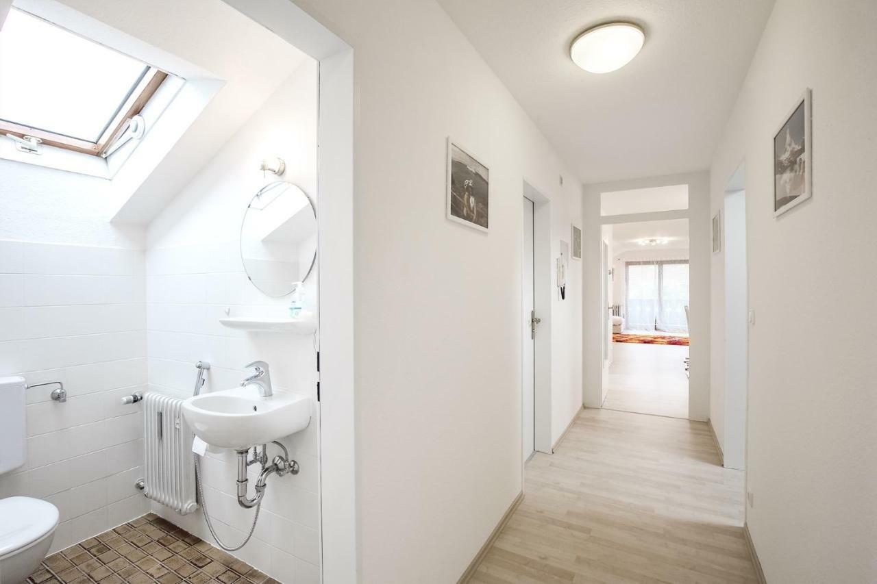 Lovely City Center Apartment ガルミッシュ・パルテンキルヒェン エクステリア 写真